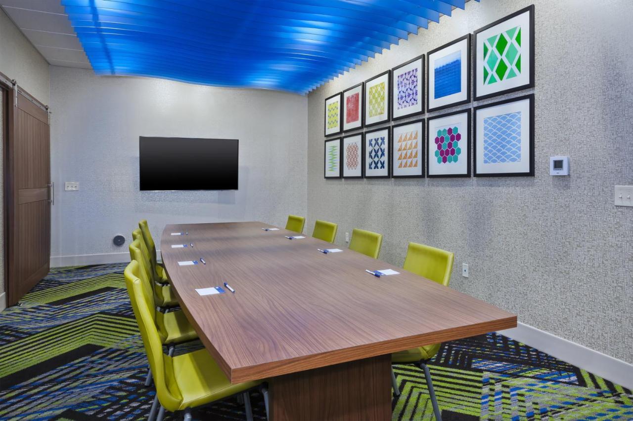 Holiday Inn Express & Suites - Painesville - Concord By Ihg Kültér fotó