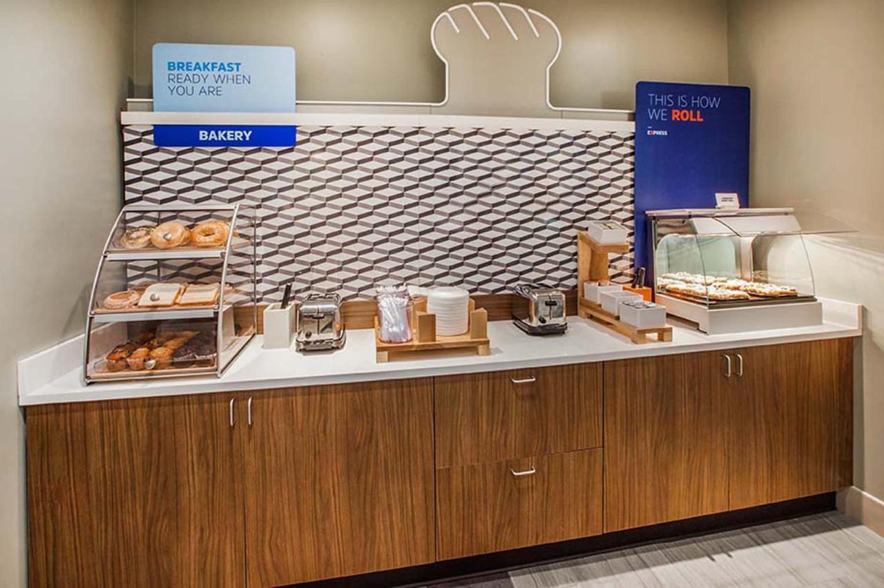 Holiday Inn Express & Suites - Painesville - Concord By Ihg Kültér fotó